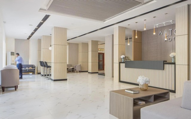 Altos Hotel