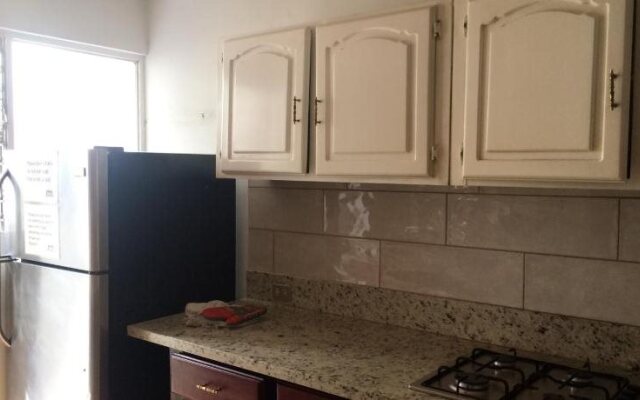 Gaudys Backpackers - Hostel