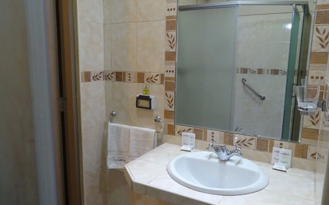 Suites Larco 656