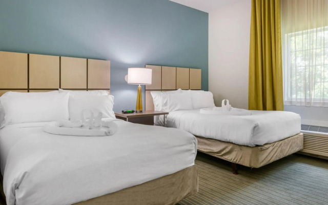 Candlewood Suites Ft Myers I-75 by IHG