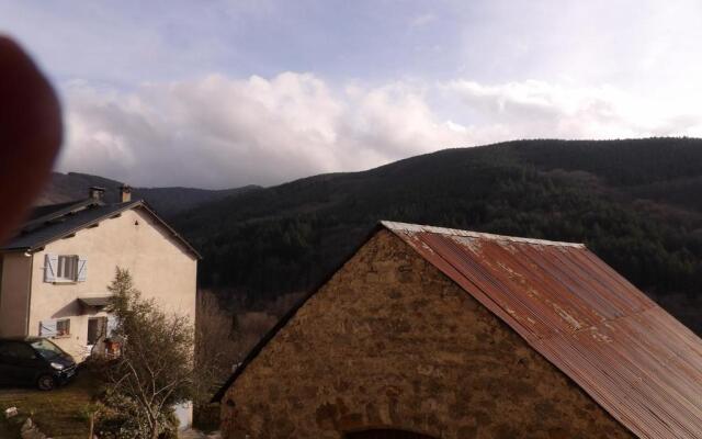 L'oustalet de Mamy (Adults Only)