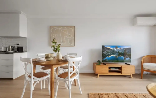 Stylish 1-bed Apartment Near Manly Beach