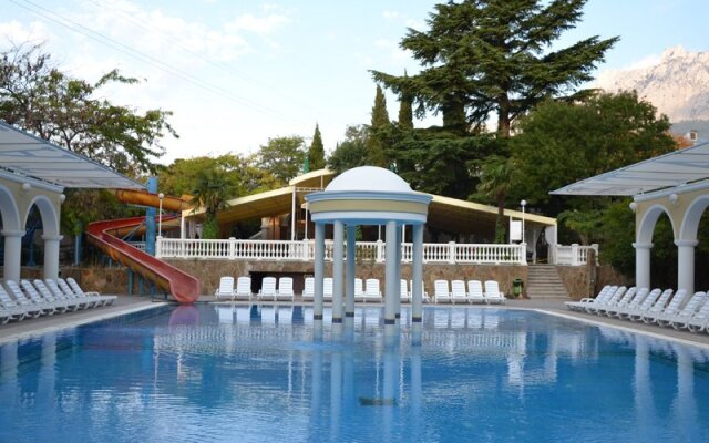 Парк Отель Марат