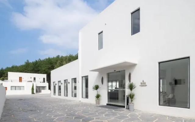 New Joy Hotel (Internatial Trade Spring Department Store Shopping)