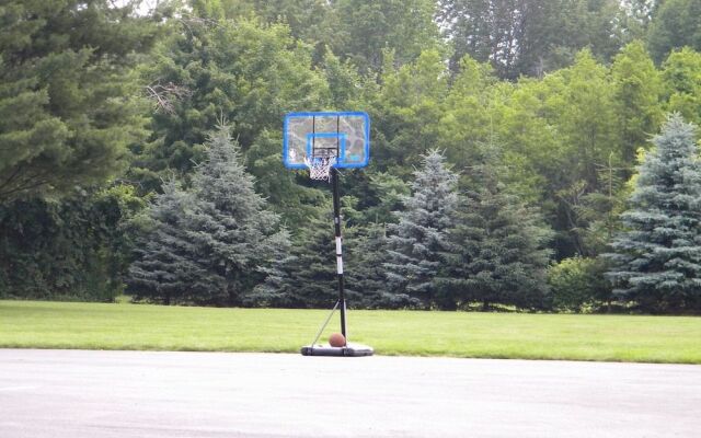 Nader's Motel & Suites