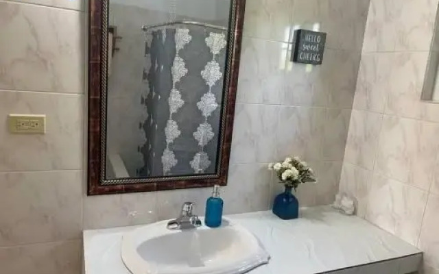GraceWay Studio Apt with A/C -3mins walk to beach