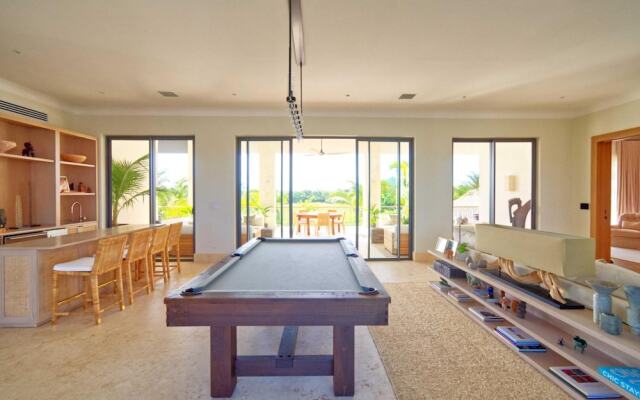 Luxury Villa With Heated Pool Jacuzzi Full Staff