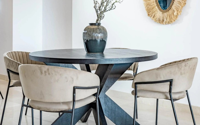 DJA- Modern 2 bedroom apartment close to beach