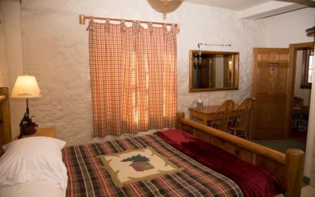 Stone Mill Hotel & Suites