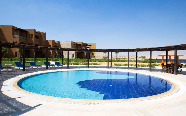Byoum Lakeside Hotel