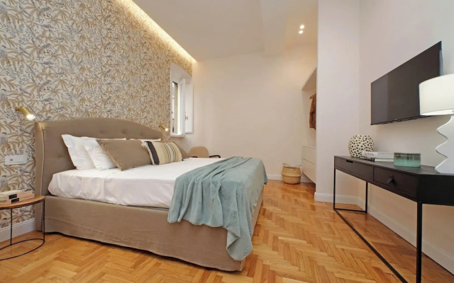 YCH-Luxury home near Piazza Venezia