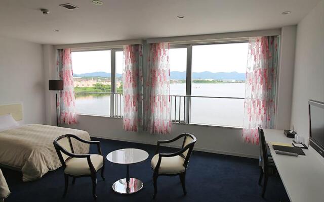 Lakeside Hot Spring Hotel Kunibiki