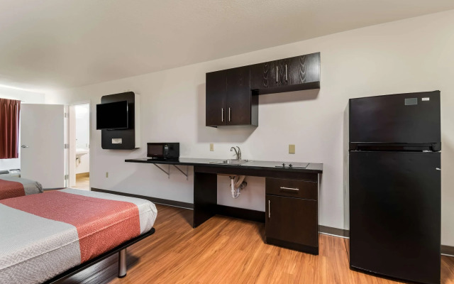 Motel 6 Wilkes Barre, PA - Arena