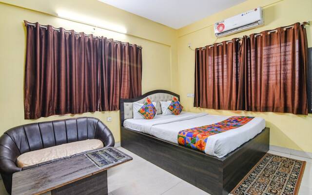 Fabhotel Eco Inn