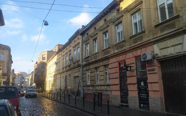 Apartamenti bіlja Opernogo teatru