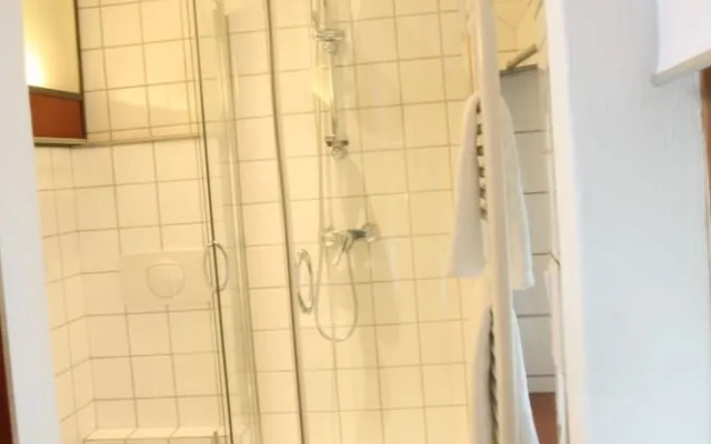 Art-be-and-b Bed and Breakfast