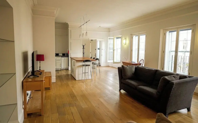Central 1-bed Apartment in Inverness, Sleeps 4
