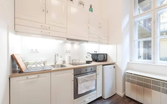 Central Hipster Flat