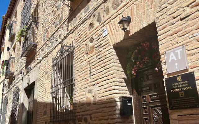 Casón De Los López Apartments