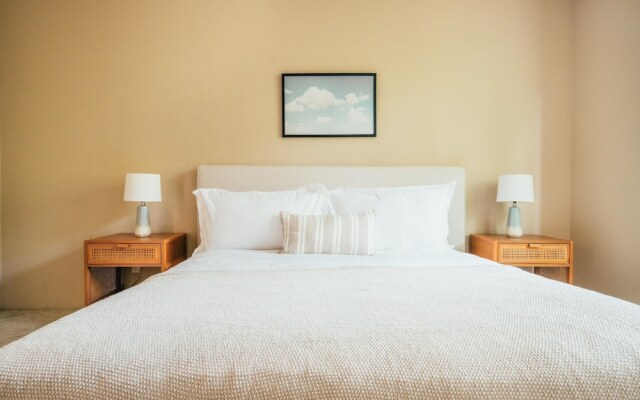 Firefly by AvantStay