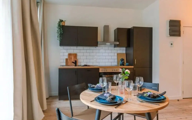 Spacious and Warmly Furnished Apartment