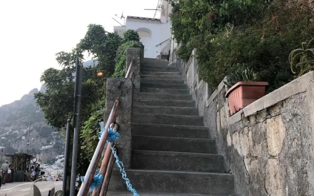 Romantic Antica Sponda