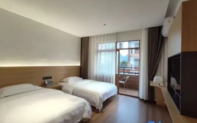 Libo Buyi Inn
