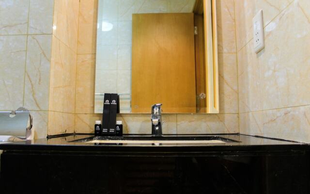 Golf View 2BR Apartment @ The Mansion Kemayoran
