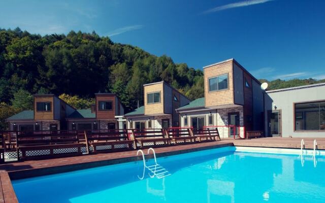 Familia pension