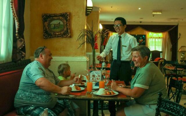 Отель Al Maha Regency