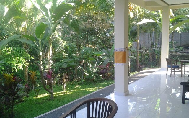 Agung Trisna Bungalows