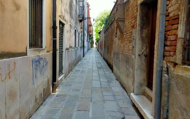 Biennale Apartment Near San Marco