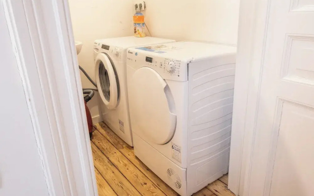 New Apartment Center of Trendy St Gille