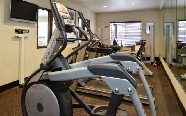 Holiday Inn Express & Suites Cherry by IHG