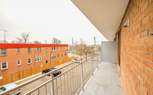 2BR Apt w King Bed and Netflix- Prime Location