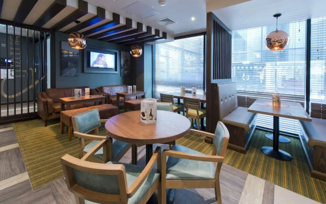 Premier Inn Liverpool Lime Street