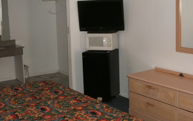 camlot inn motel