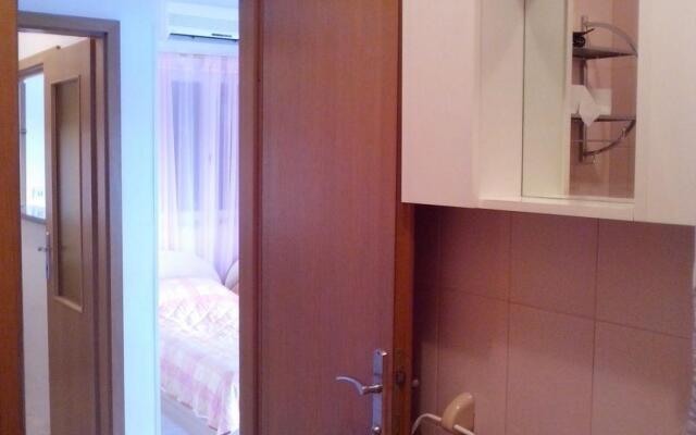 RANKO - 50 M FROM THE BEACH - B1 LOđA (2+1)