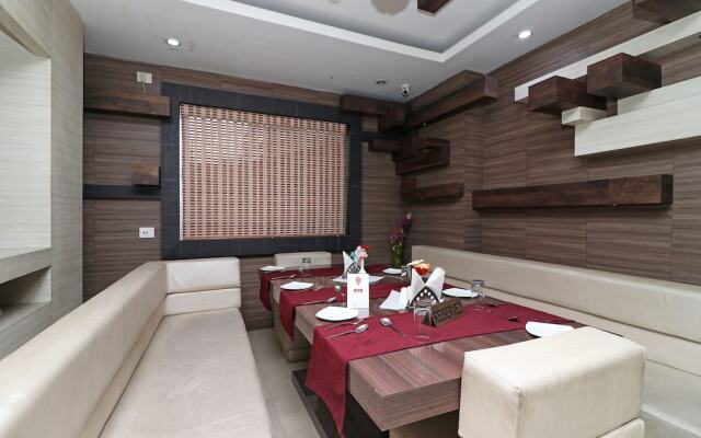 OYO Flagship 14647 Hotel Grand Majesty