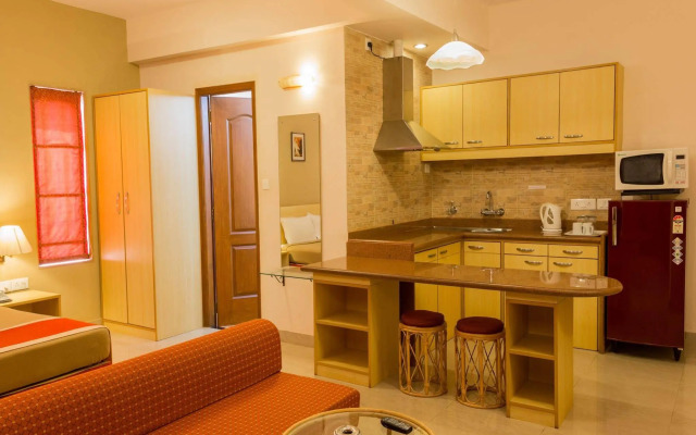 Casa Amarilla