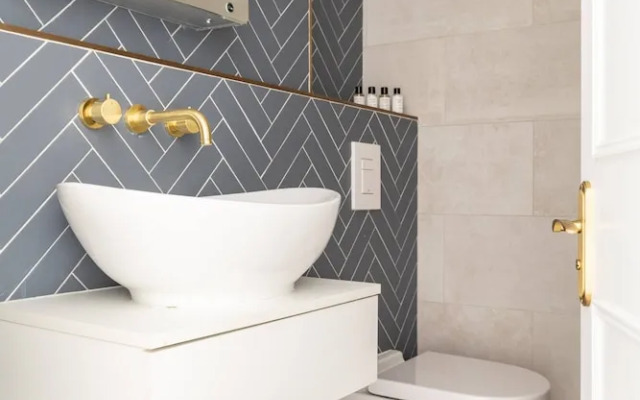 Westbourne Park Road Xviii by Onefinestay