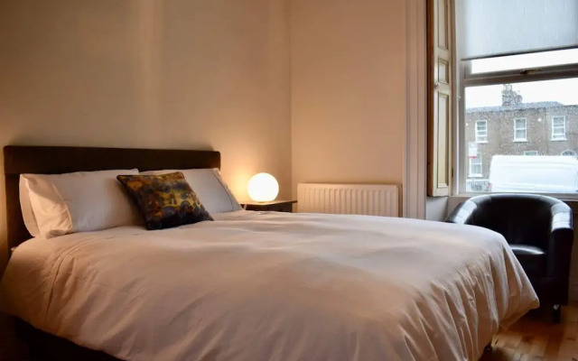 Modern 1 Bedroom Apartment Close to the Centre