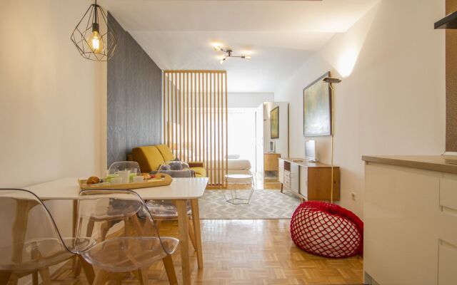 UD Apartments - Atocha Stylish with Pool