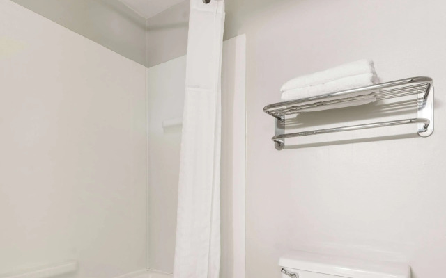 Days Inn by Wyndham Raleigh-Airport-Research Triangle Park