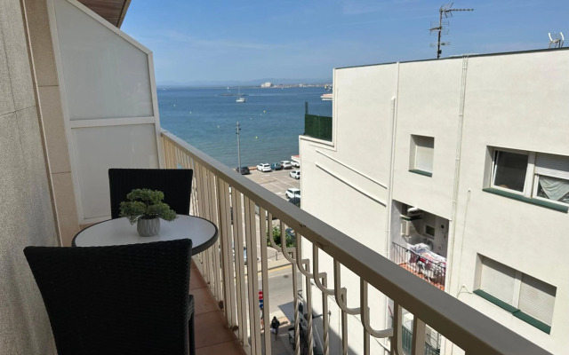 Agi Avenida Apartments