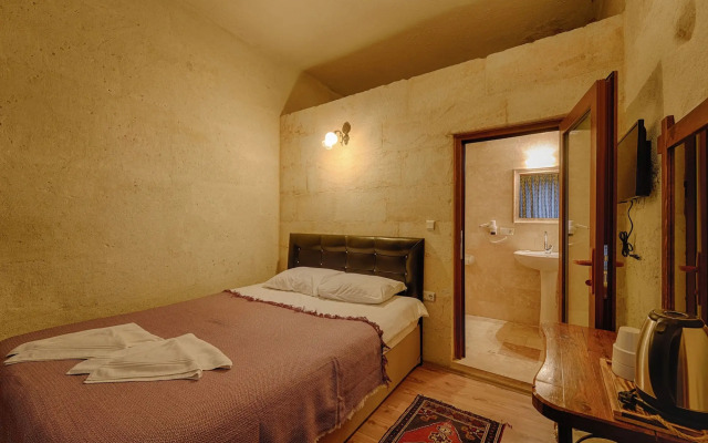 Avlu Cave House