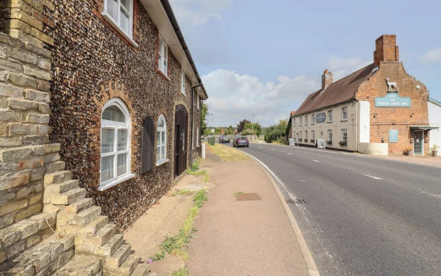 The Old Custom House