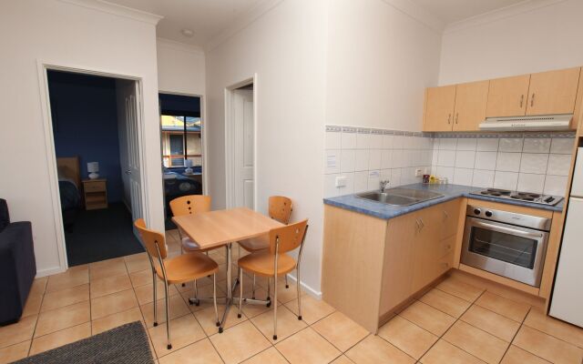 Seaview Motel and Apartments