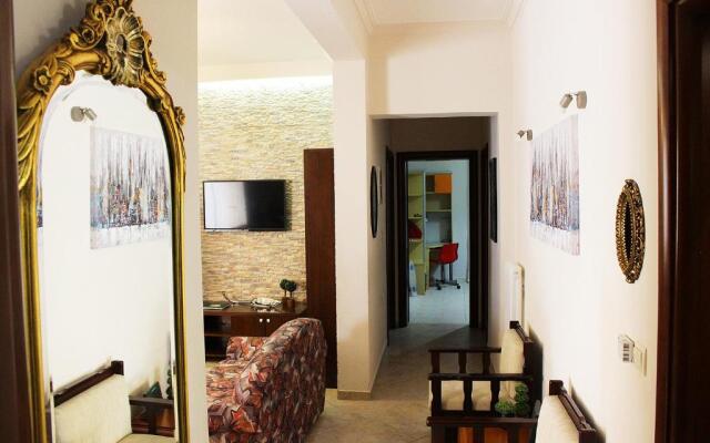 My Home - Meteora Central Apt - 2 BD