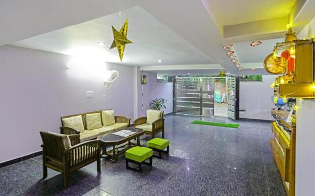 Fabhotel White House Bnb